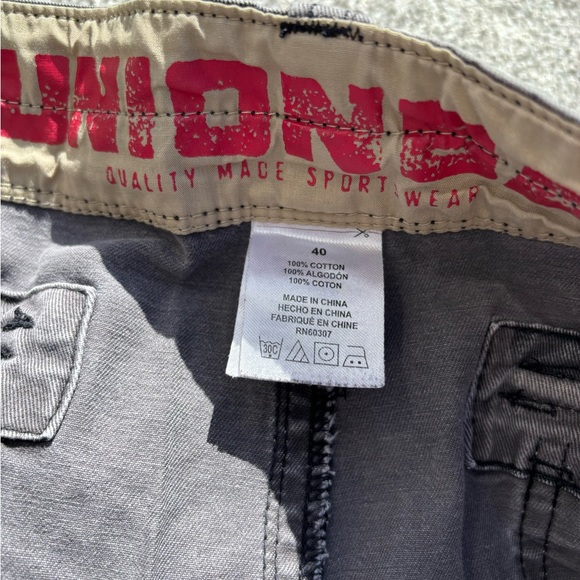 UNION BAY Men’s Gray Camo Cargo Shorts - Distressed - Size 40 - Picture 5 of 8